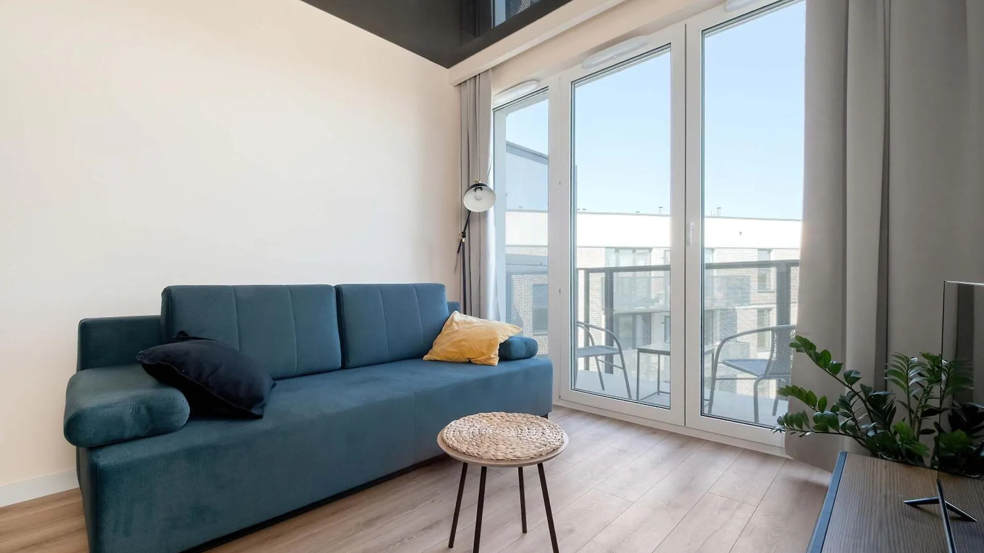 Elegant & Modern Apartments With Water View By Noclegi Renters Gdansk