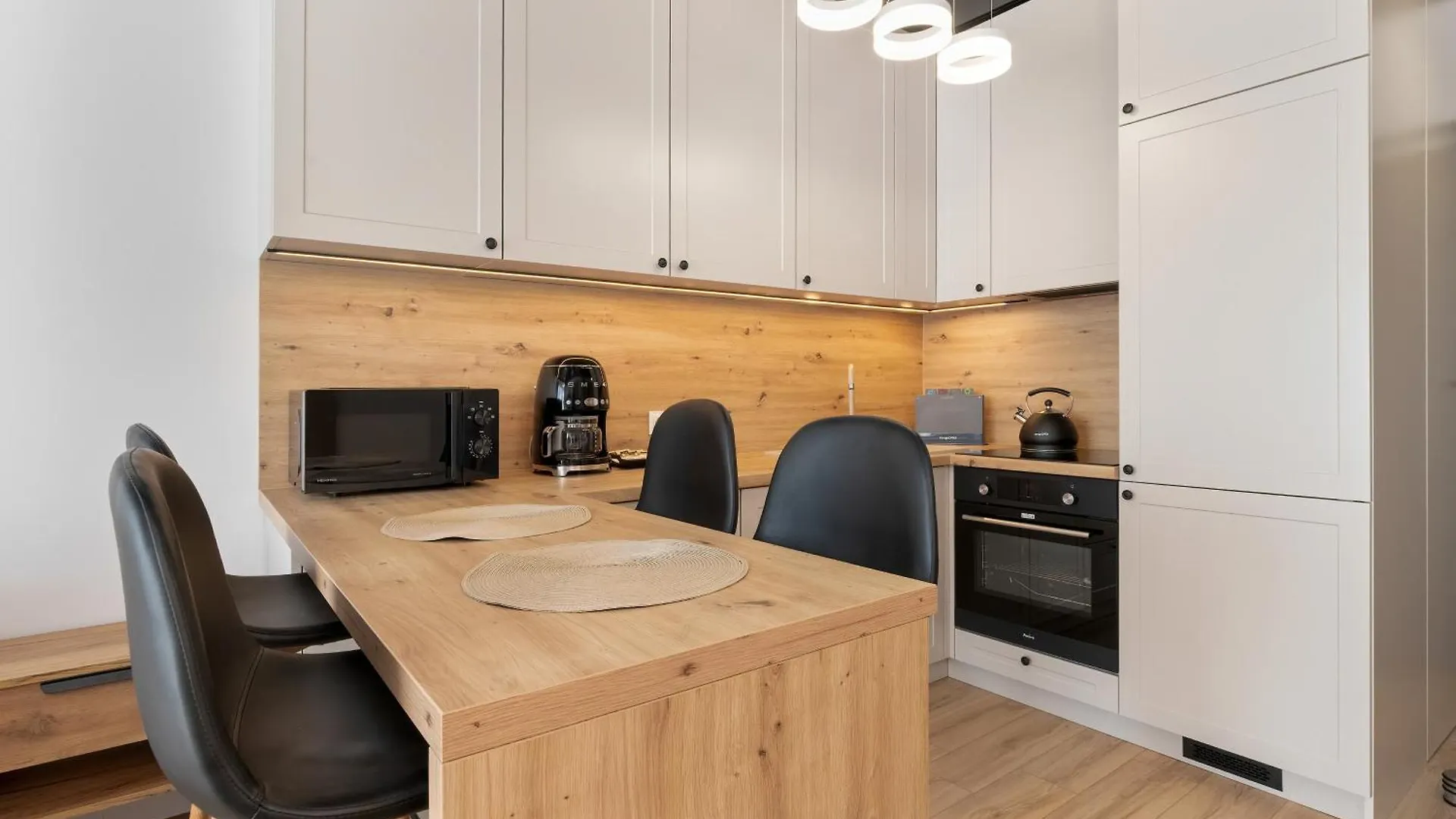 Elegant & Modern Apartments With Water View By Noclegi Renters Gdansk